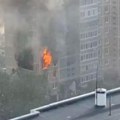Gori višespratnica u Rusiji! Vatra kulja na sve strane, u toku je evakuacija: Stanari preklinju za pomoć, ima mrtvih (video)