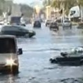 Zbog nevremena MUP apeluje na građane da se pridržavaju mera u domu izbegavati slavine i radijatore, napolju se ne…