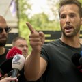 Influenseri pred sudovima dve države Braća Tejt nakon završetka suđenja u Rumuniji odgovarati i za optužbe u Britaniji
