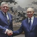 Европски социјалисти искључују Фицову партију из групе