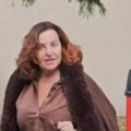 Ana Bekuta pazarila novu "besnu zver": Dovezli je na snimanje zg u besnom crvenom džipu