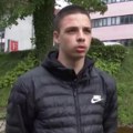 "Svi su uključili telefone i snimali, niko nije želeo da pomogne" Ovo je mladić (16) koji je spasio muškarca iz ledene vode…