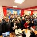 Lučani: Počelo prikupljanje potpisa za listu SNS-a – veliki broj građana podržao kandidaturu za izbore 29. marta
