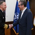 Вучић са командантом Команде здружених снага НАТО: Кфор важан за мир и заштиту Срба на Косову и Метохији