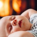 Zašto se bebe bude tokom noći i kada to može biti znak za brigu