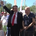 Bogoljub Karić u Kragujevcu najavio kandidaturu za predsednika ili premijera Srbije