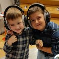 Najslađi duet koji ćete čuti za Božić: Preslatki dečaci David (10) i Dimitrije (6) otpevali praznične stihove i…