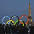 U Francuskoj u maju, osvetljenje srednjovekovnih kula za doček olimpijskog plamena