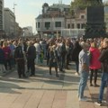 „Nismo neprijatelji države, već stub društva“: Prosvetni radnici protestvovali i u centru Niša