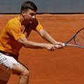 Kecmanović eliminisan sa Rolan Garosa