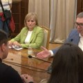 Vučić zamolio studente da ne štrajkuju glađu da ne bi narušili zdravlje