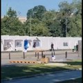 Hrabra gospođa došla u ćacilend i pokušala sama da ga ukloni