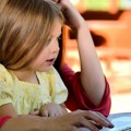 Evo koliko se roditelja javilo za pomoć iz alimentacionog Fonda Zvali i samohrani očevi, ovo su svi kontakti za informacije
