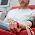 Akcija dobrovoljnog davanja krvi ispred Super Vera na Novom Beogradu