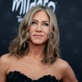 Dženifer Aniston šokirala fanove nepoznatim detaljima iz detinjstva: "Opljačkali su me nekoliko puta"