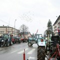 Poljoprivrednici nastavili blokade puteva na više lokacija
