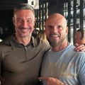 On večeras sudi finale Svetskog prvenstva, a naš pevač mu pevao na uvce! Boban Rajović druženje u Sloveniji nikada neće…