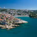 Državljanka Srbije umrla na plaži u Ulcinju: Pozlilo joj, intervenisala Hitna pomoć, ali nažalost spasa joj nije bilo