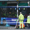 Autobus se zakucao u radnju Haos u Mančesteru, strahuje se da ima žrtava! Jezivi prizori na licu mesta