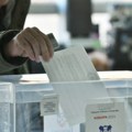 CRTA: Na 14 odsto biračkih mesta u Beogradu dovođeni birači iz raznih delova Srbije