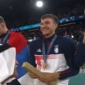 Bogdan Bogdanović i Aleksa Avramović glavna senzacija na internetu: Srpski asovi zasenili sve na dodeli medalja! (FOTO)