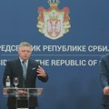 “Traže li Vučić i Fico izgovor za neodlazak u Rusiju”: Hrvatski Index piše da je i slovački premijer „naglo“…
