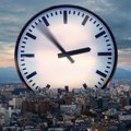 Pomeranje sata nikad ranije u protekloj deceniji Zimsko računanje vremena počinje od ovog datuma