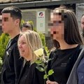 Sahrana pevača Saše katančića (49): Porodica u suzama, ćerka nosi belu ružu: Supruga Maja se slomila kad je videla sliku muža…