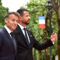 Makronov rejting najbolji za 12 meseci, ali i dalje ga podržava samo 26 posto Francuza