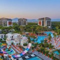 Do plaže katamaranom – drugačiji doživljaj odmora u Antaliji