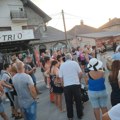 „Brišemo nameštaj nekoliko puta dnevno“: Stanovnici Mionice blokirali glavnu saobraćajnicu