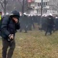 Haos na protestima u Poljskoj: Obračun policije i poljoprivrednika – pendrek odgovor za zeleni dogovor (video)