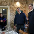 Vučić obišao vinariju "Radlović" u Mokrinu