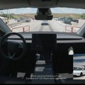 Tesla Model Y isporučen kupci bez vozača!