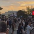 „Srbijo, da li nas čuješ?“: Počeo protest u Novom Sadu