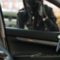 Nova prevara na parkinzima! Lopovima je dovoljna jedna stvar iz kuhinje i auto nestaje