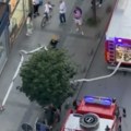 (Video) Vatra buknula u prodavnici mobilnih telefona, vatrogasci hitno reagovali: Drama u centru Užica