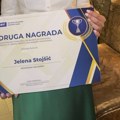 (Foto) Priznanje za Newsmax Balkans: Jelena Stojišić osvojila nagradu za izveštavanje o borbi protiv šverca duvana