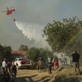 (FOTO) Borba vatrogasaca s požarom u Deliblatskoj peščari