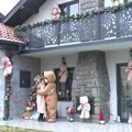 Ljudi dolaze iz cele Srbije da bi slikali Zoraninu kuću u Loznici: "Može fotografija, ali samo pod jednim uslovom"