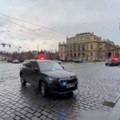 Studenti beže u panici: Prvi snimci posle pucnjave u Pragu, ima mrtvih i ranjenih, policija blokirala centar grada…