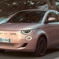 Fiat objavio reklamu za 500e koja prikazuje ovaj električni automobil bez ikakvih znački