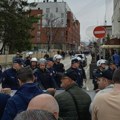 Vučića u Leskovcu dočekali protesti, on zapretio otkazima policajcima i tužiocima