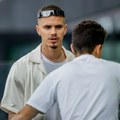 Mali Bekam raskinuo sa devojkom: Setio se s kim je bila pre njega