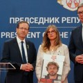 Slavlje u kući porodice Ohel: Alon u zagrljaju oca i majke