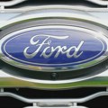 Ford u SAD popravlja 270.000 automobila jer mogu sami da krenu