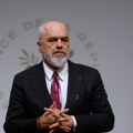 Edi Rama kritikuje albanski javni servis, spomenuo i zatvaranje, Udruženje novinara: "Ugrožava uređivačku nezavisnost i…