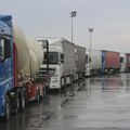 AMSS: Kamioni se na graničnom prelazu Batrovci od jutros zadržavaju oko dva sata