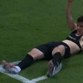 Bivši igrač Zvezde golom u 96. minutu doneo opstanak svom timu, a onda je zbog slavlja dobio crveni karton