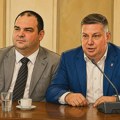 Santovac i Galić glavna tema sednice u Sečnju: Odbornici opozicije tražili odgovore – vladajuća većina nema Zasedala Skupština…